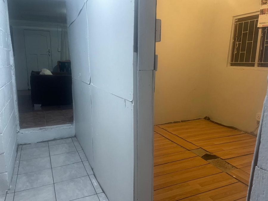 3 Bedroom Property for Sale in Lavender Hill Western Cape